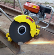 NQG-5型內燃切軌機